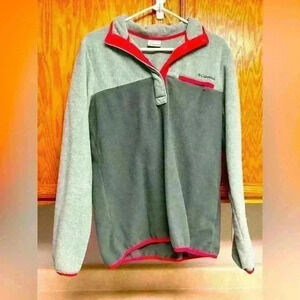 Women’s Columbia pullover size large